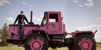 AP kandidaat Teet Kallakmaa: Juustupiimatootja vasikad elavad igludes