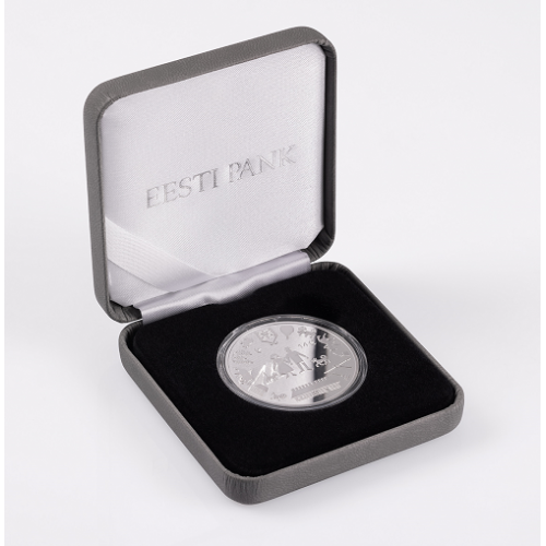 taluperenaisele-ja-peremehele-puehendatud-hobedast-meenemuent